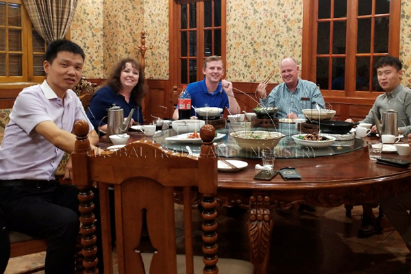 Receiving American customers for organic farm fertilizer granulation line setup