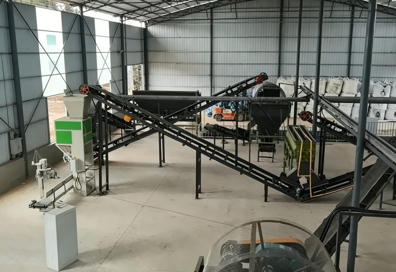 compost powder fertilizer making line working